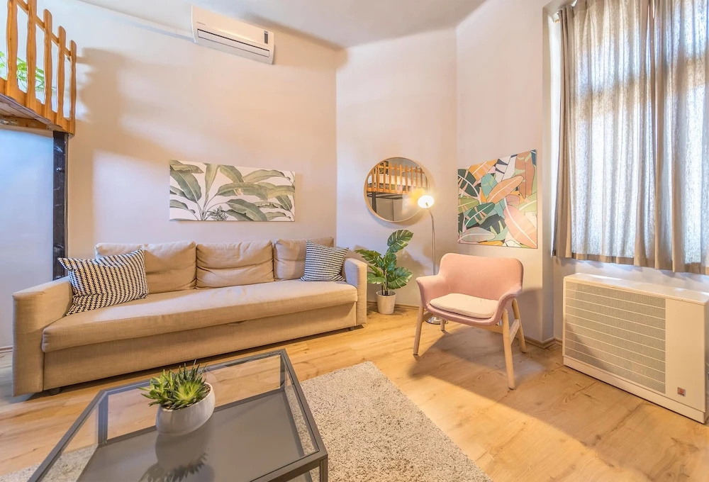 Kurkuma Apartment