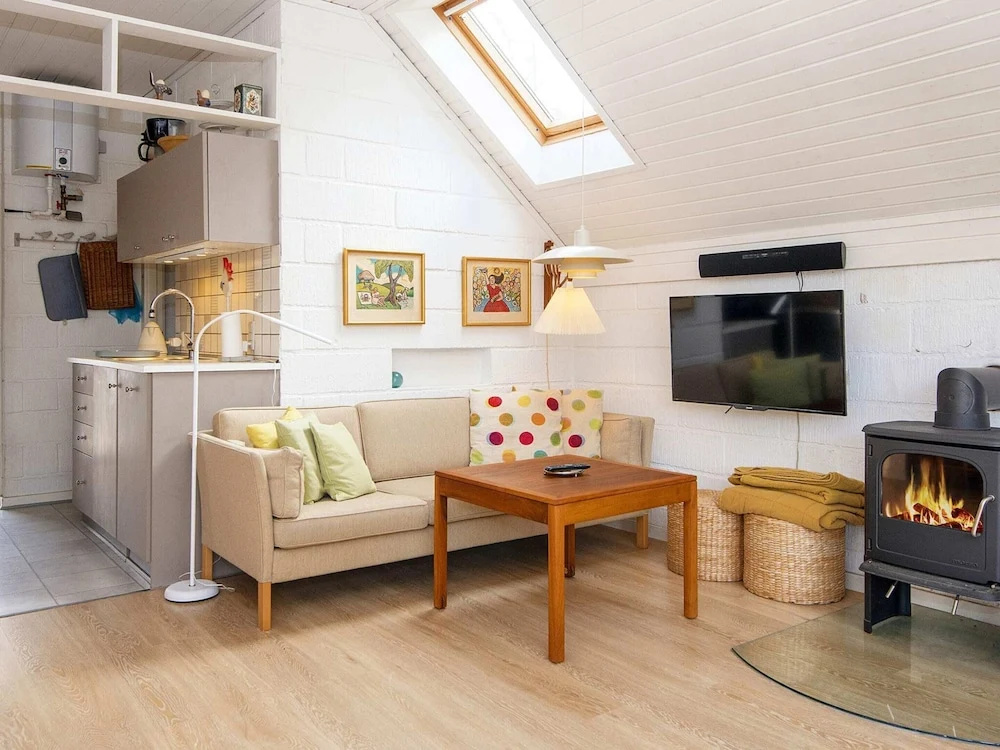 6 person holiday home in Ulfborg-By Traum