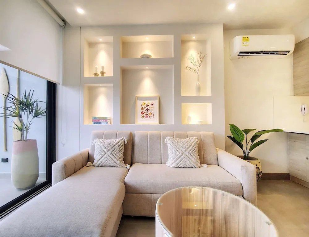 w Enchanting 2BR w Balcony in Morros