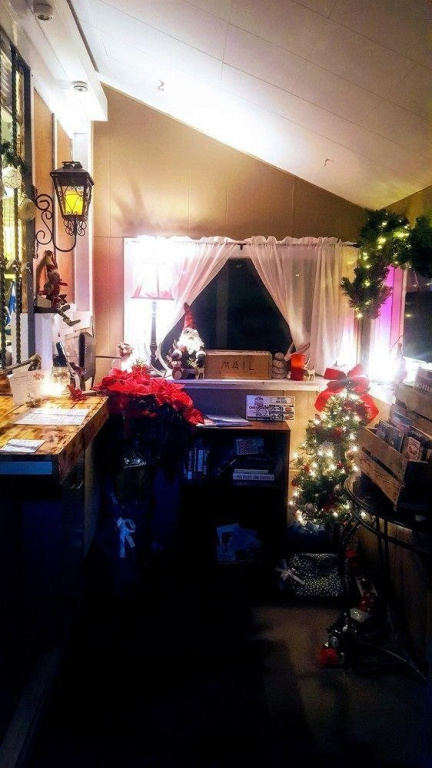 Lamplighter Cabins & Suites