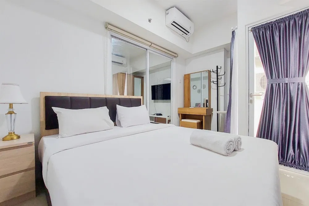 Homey And Cozy Stay 1Br Tamansari Bintaro Mansion Apartment