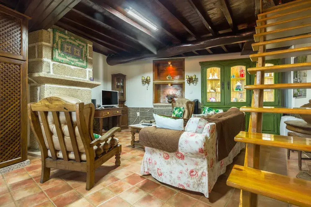 Casa MontSanto with Balcony & Terrace