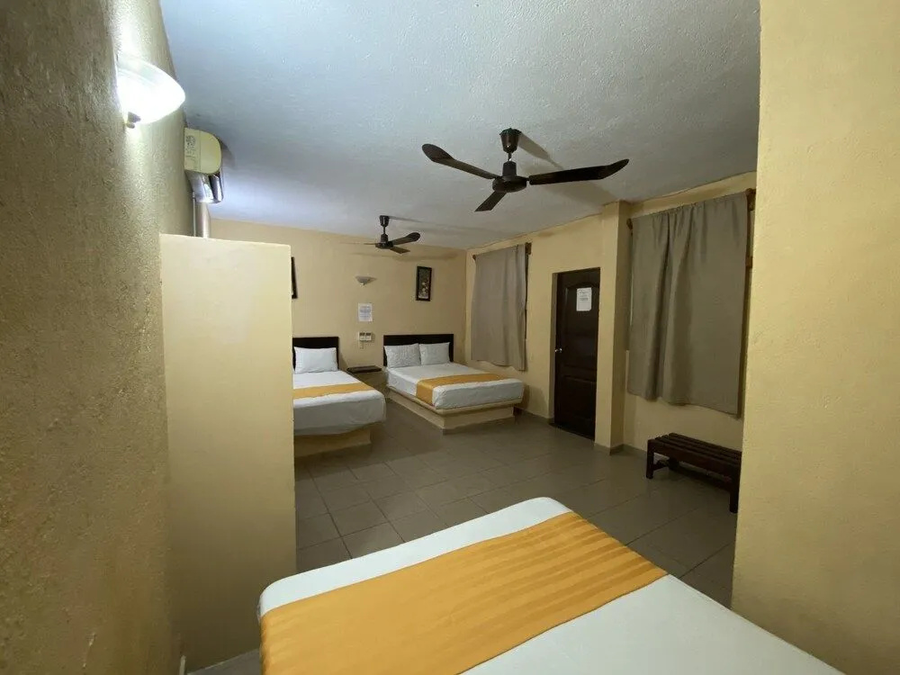 Hotel Mariposa