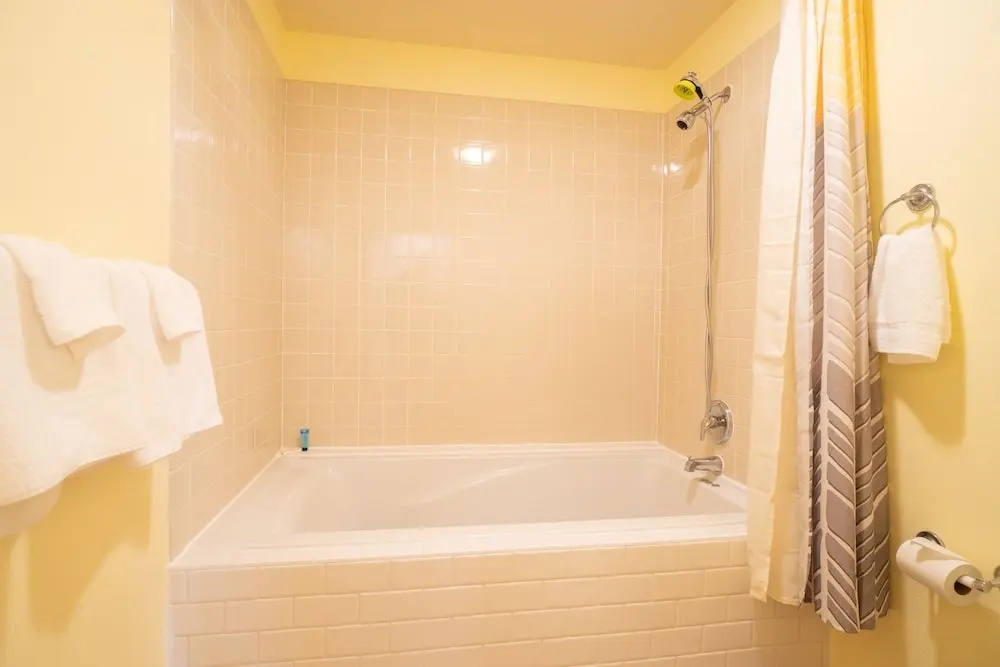 Tolovana 3 2 Br condo by RedAwning