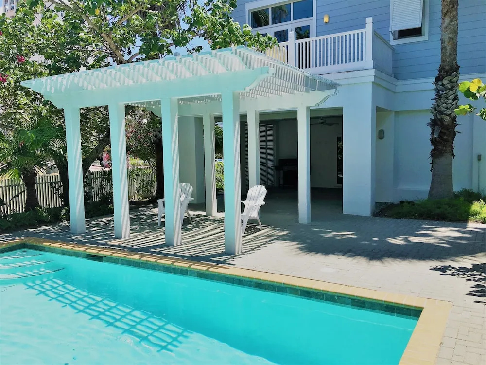 Family Tides Home 3 Bedrooms 4 Bathrooms Home