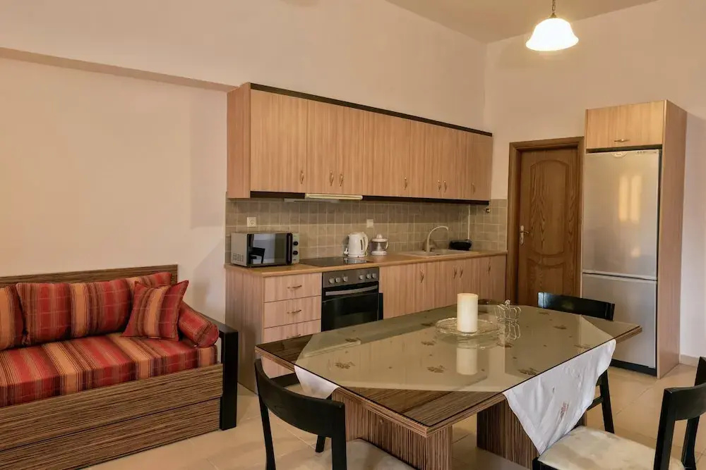 Family Friendly Villa Private Pool, Children's Play Area, Bbq, Spacious Garden, Near Beach
