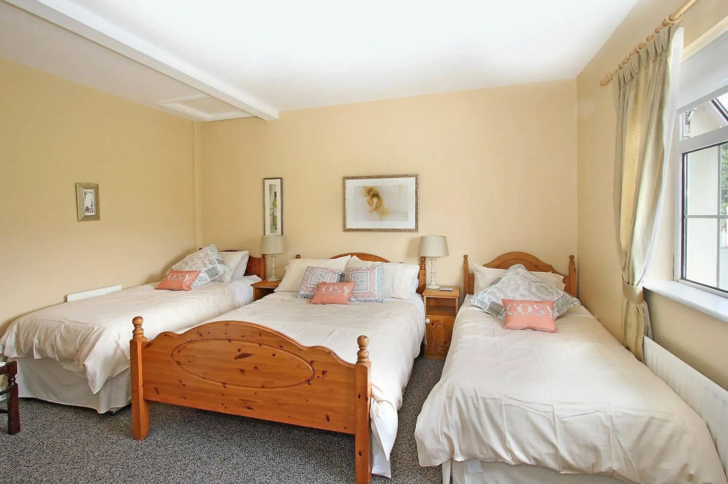 Reades Farmhouse