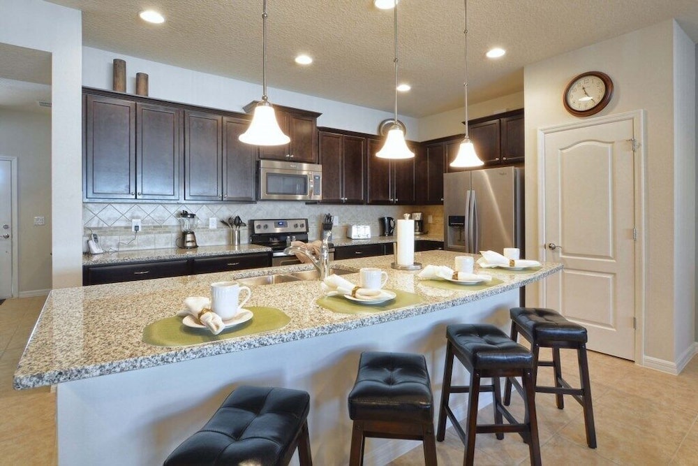 Windsor-5 Bed Townhouse w/splashpool-3800WW