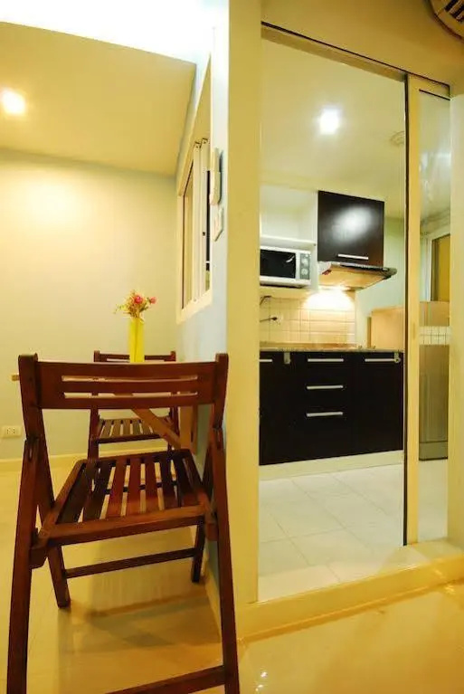 Phrakanong Zenith Place Serviced Apartment