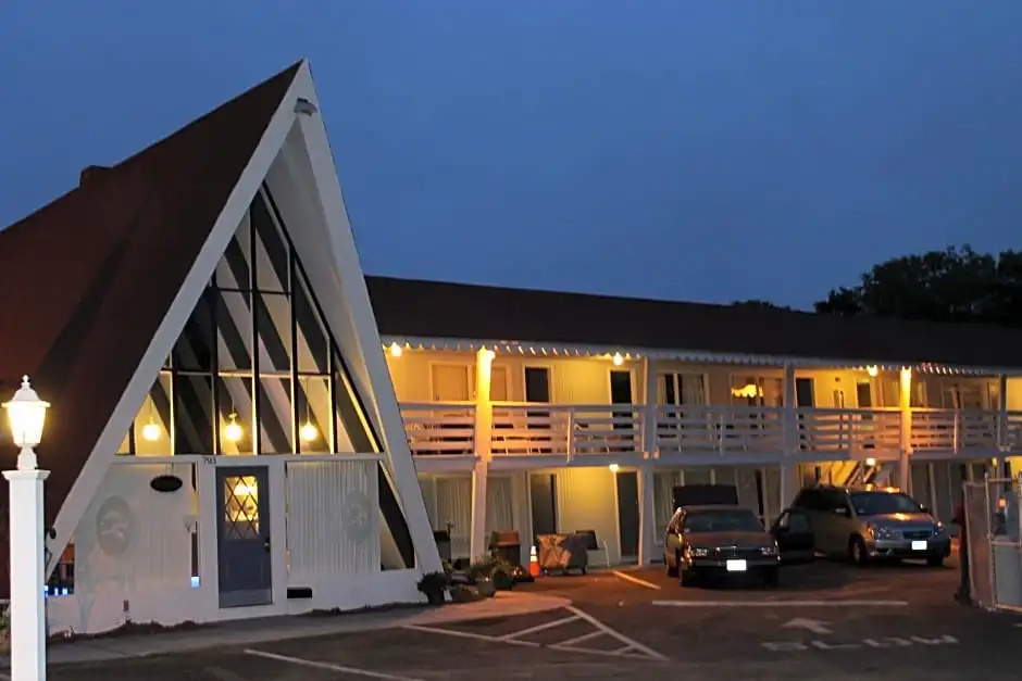 Cape Shore Inn
