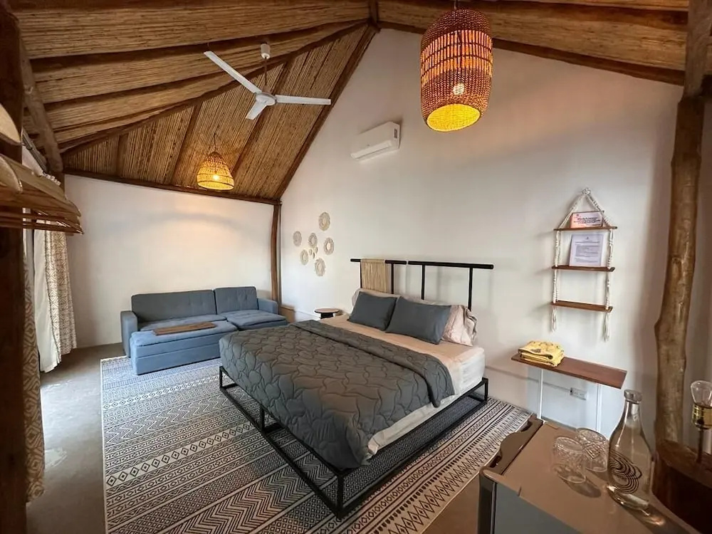 Curiol Boutique Hotel & Lounge