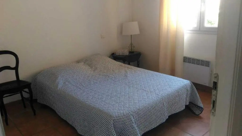 Maison T3 jardin proche remparts Aigues Mortes