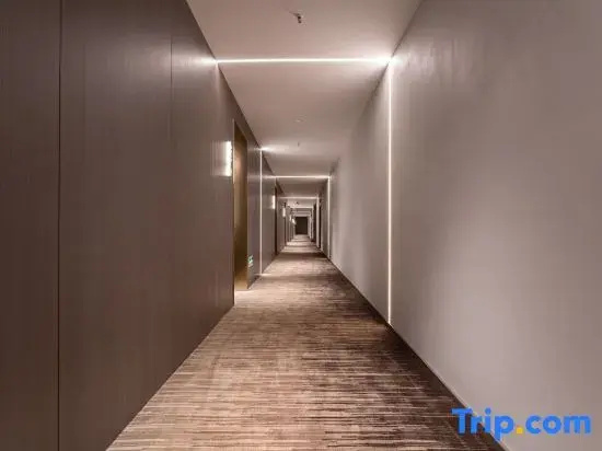 Linhai Jingjiangli City Light Stay