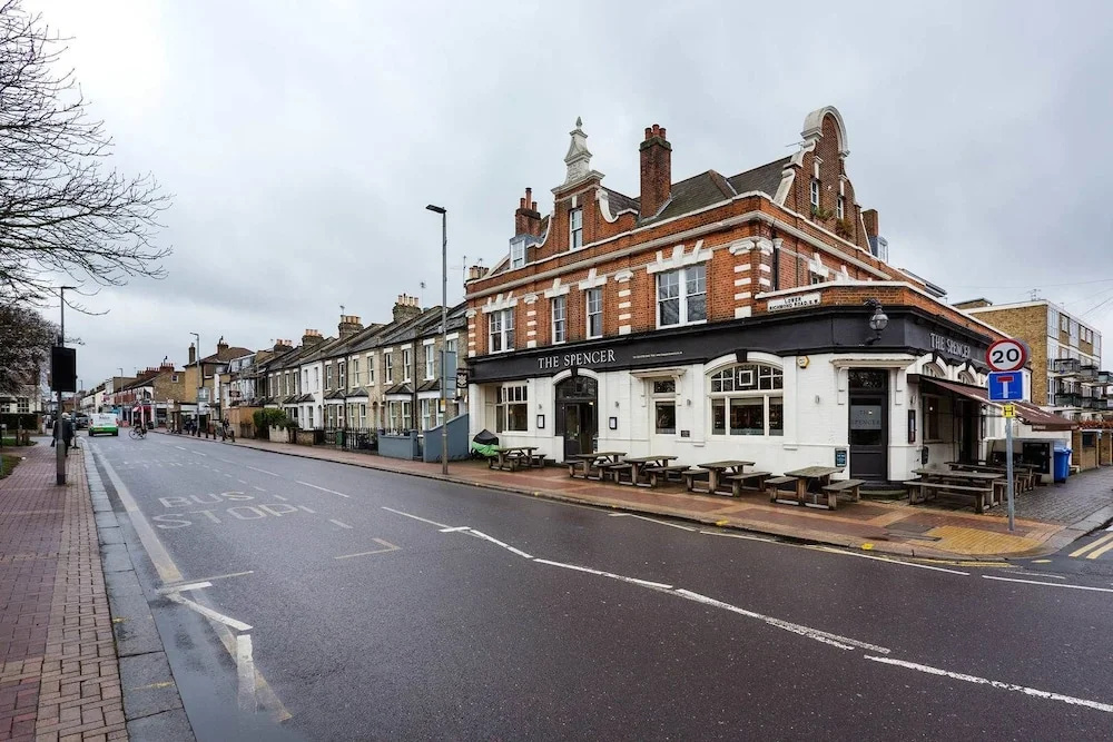 Tranquil Putney