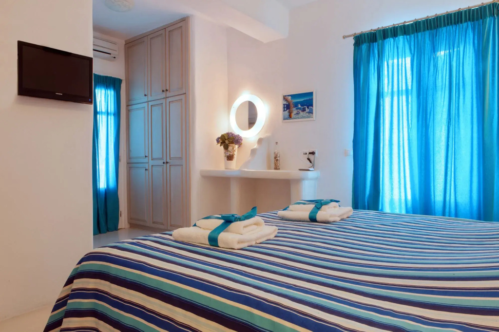 Tinos Aqua Palazzo