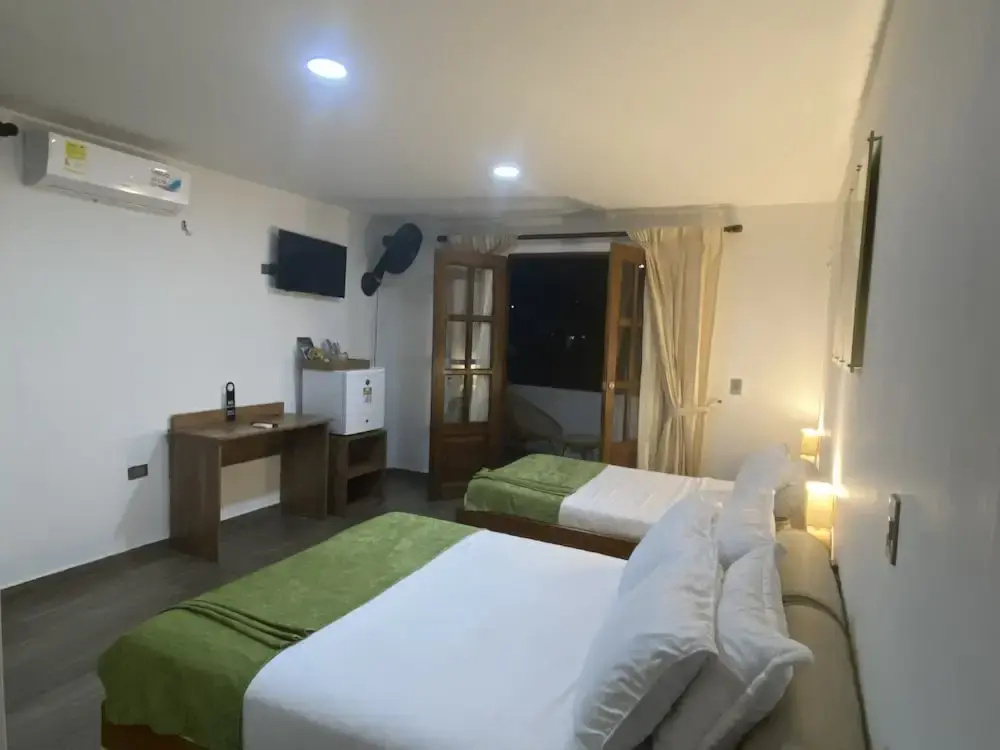 Hotel On The Rock