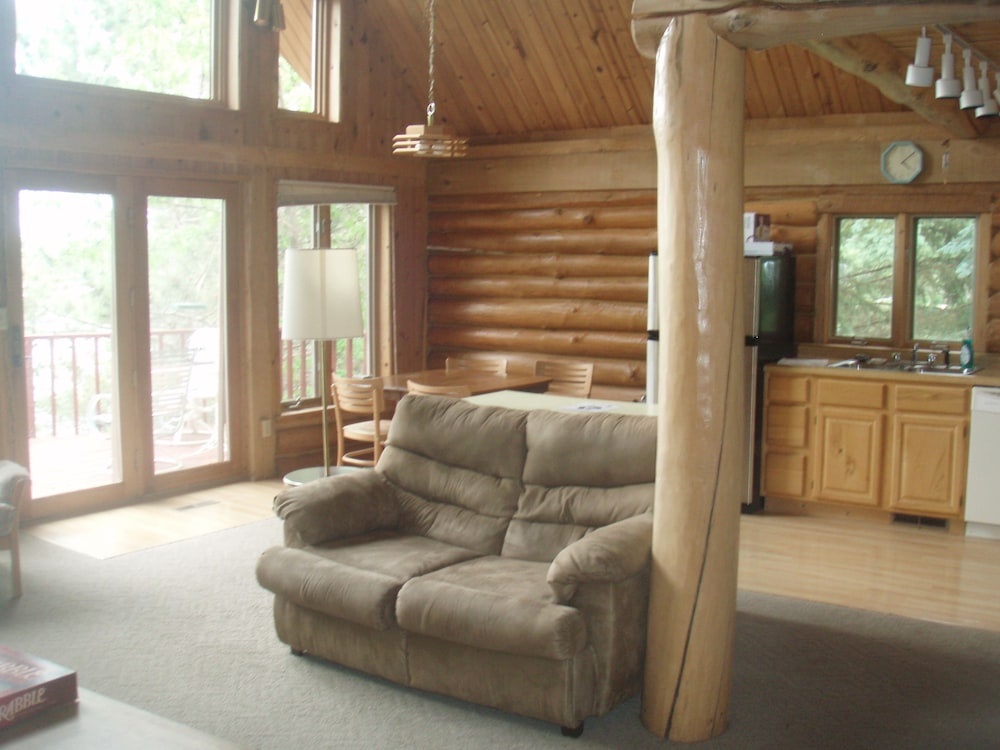 Five Lakes Resort