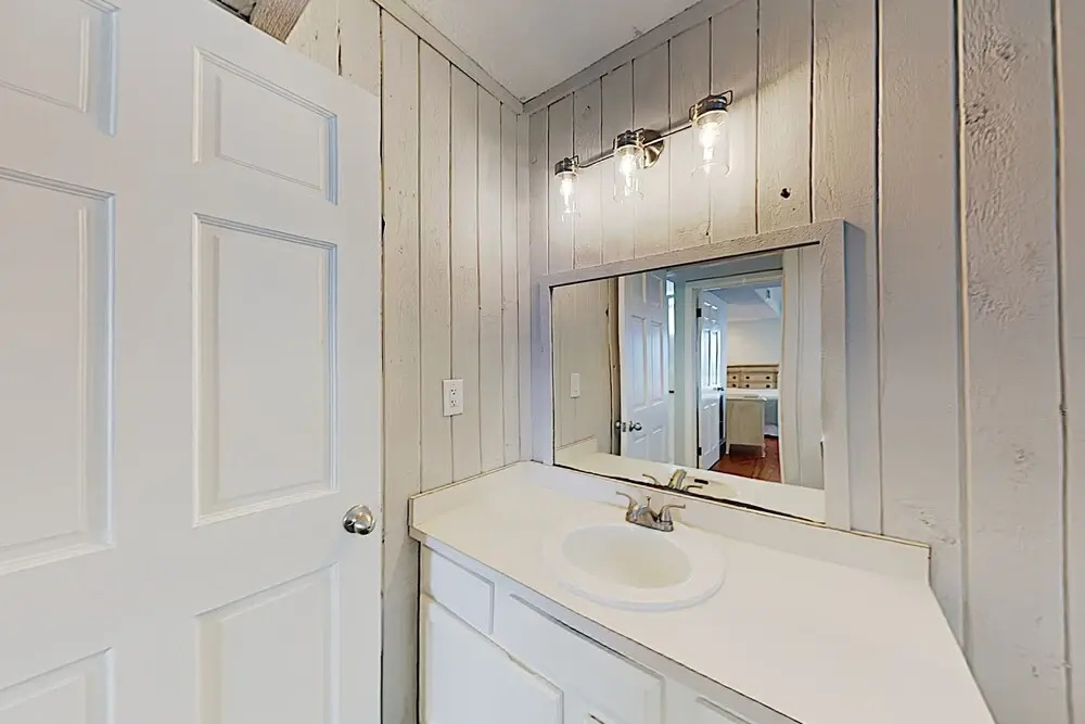 New Listing! Oceanfront W/ Big Views 2 Bedroom Home