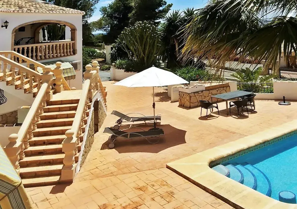 Villa With 5 Bedrooms in Jávea, With Wonderful Mountain View, Private