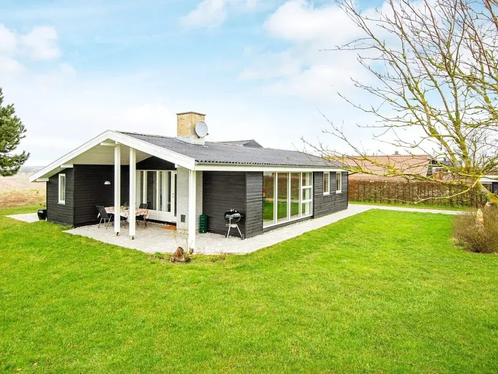 8 Person Holiday Home in Ebeltoft-by Traum