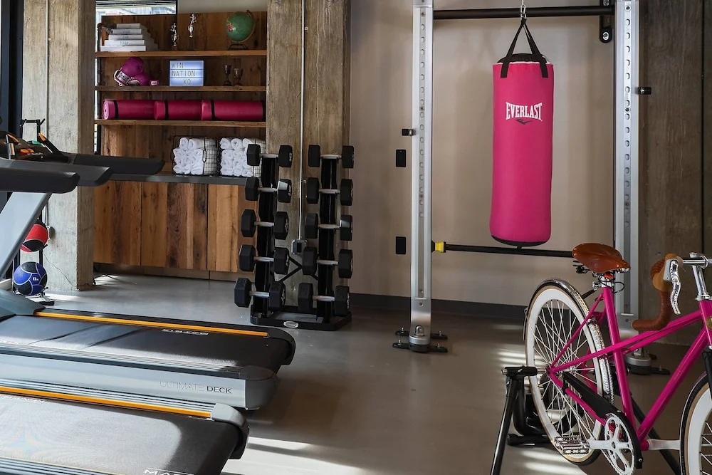 Moxy Columbia Downtown