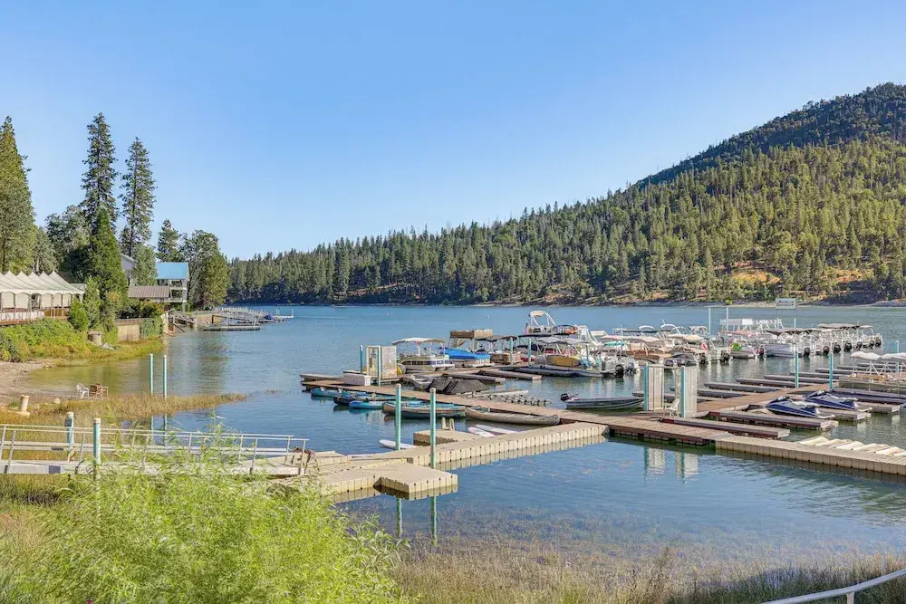 Walk to Bass Lake: 2 Cozy Studios w/ Deck