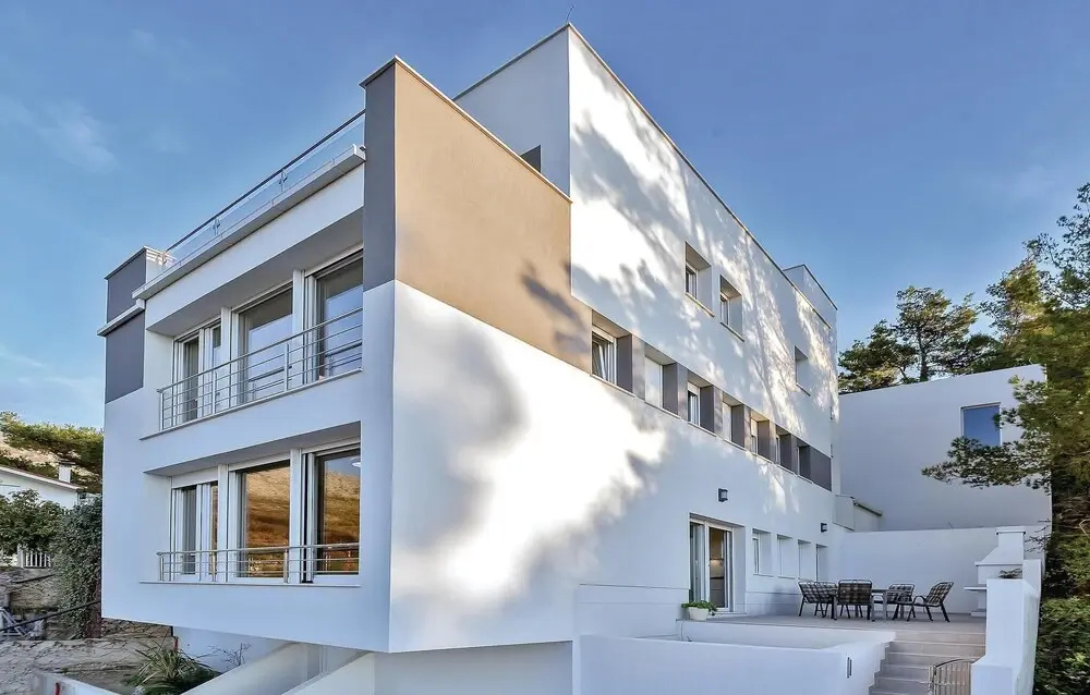 4 Bedroom Amazing Home In Podstrana