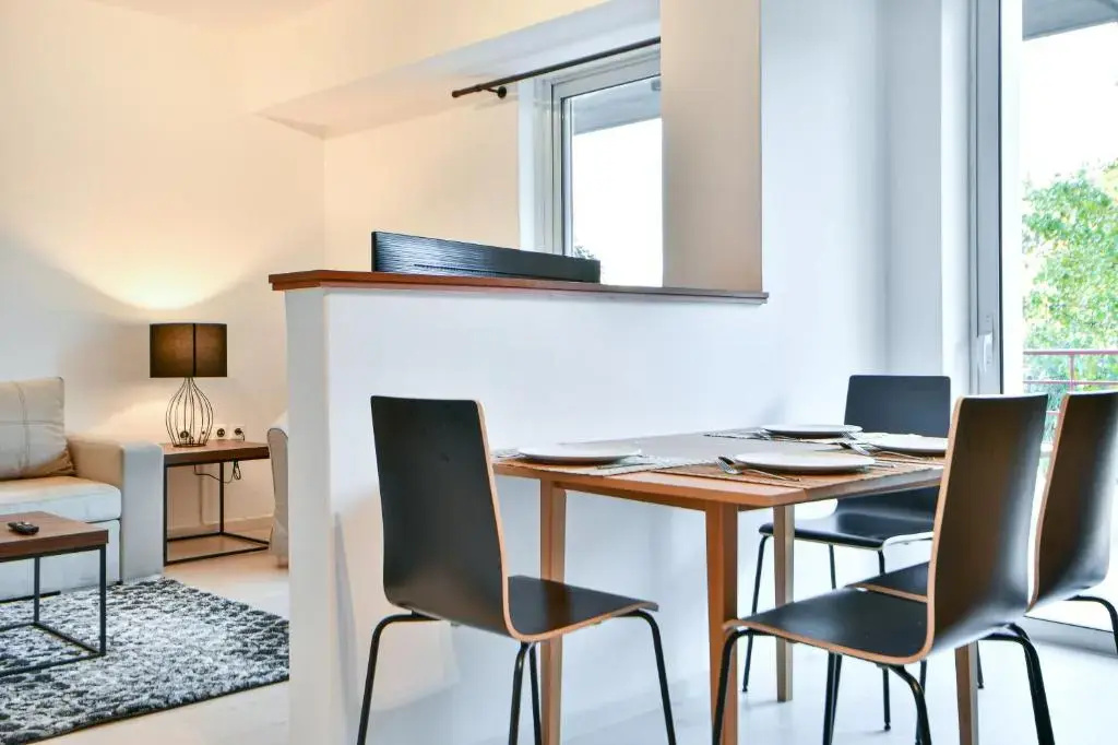 Fully-Renovated Apartment in Palaio Faliro