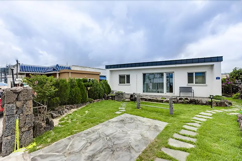 Jeju Chorok Unshared House Pension