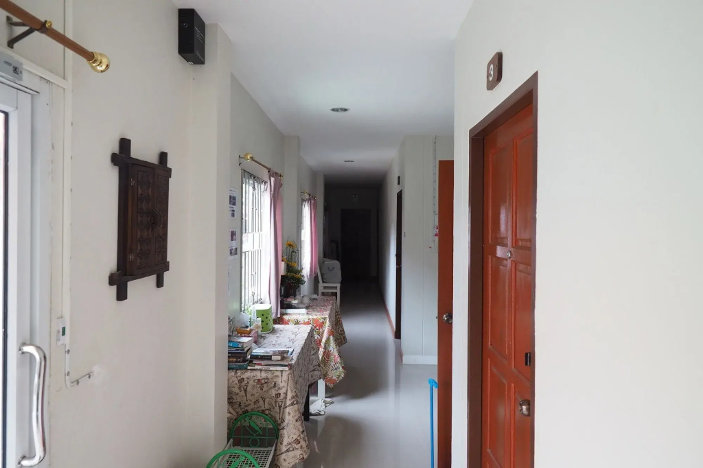 Sorn Waree Home place