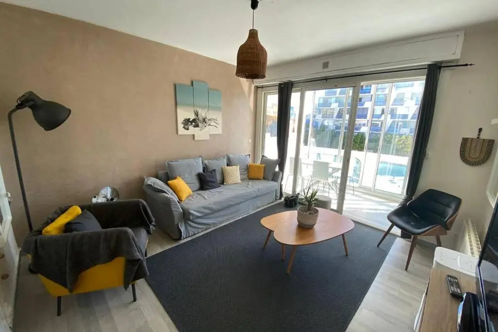 Superbe studio en plein centre ville, à 200m de la plage