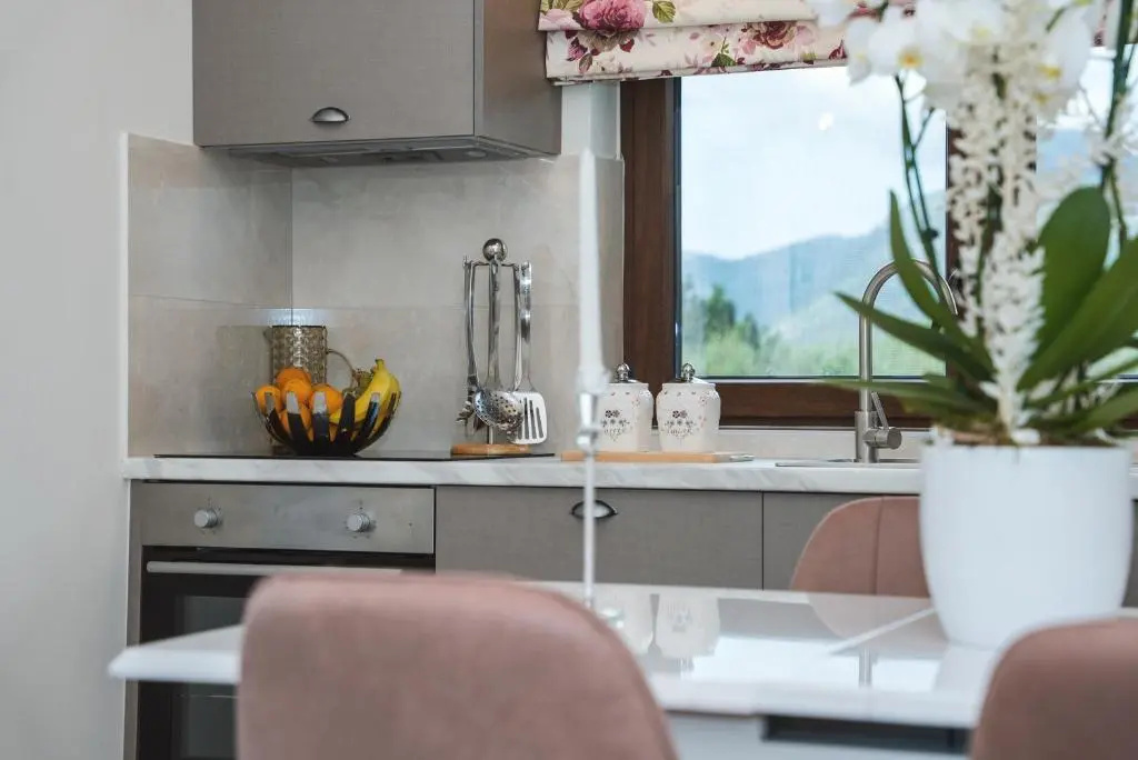 Vincenzo Suites