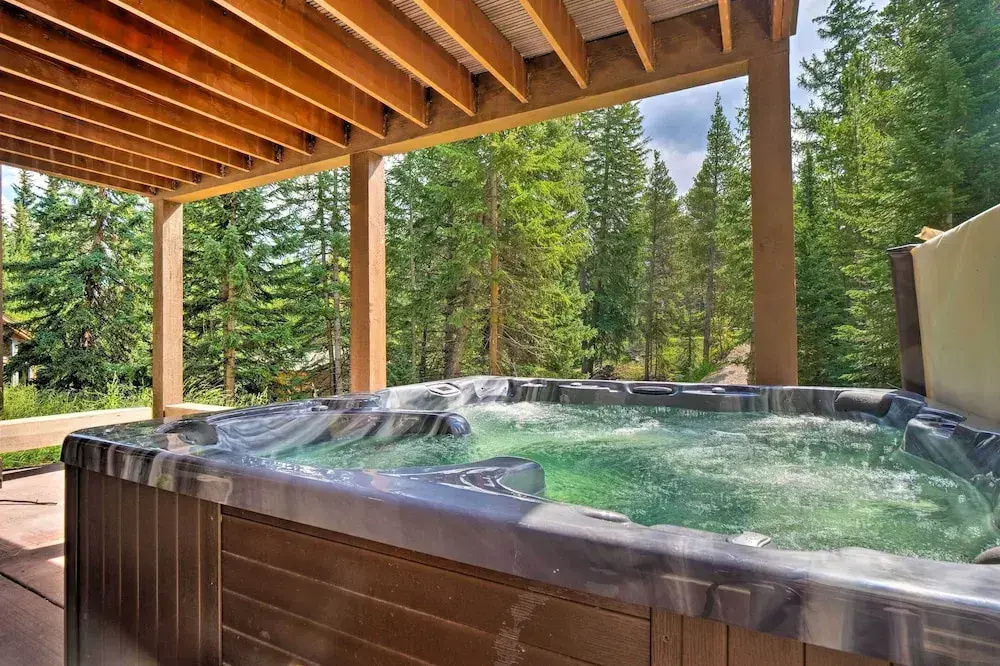 3 Mi to Ski Resort: Hot Tub Haven in Breckenridge!