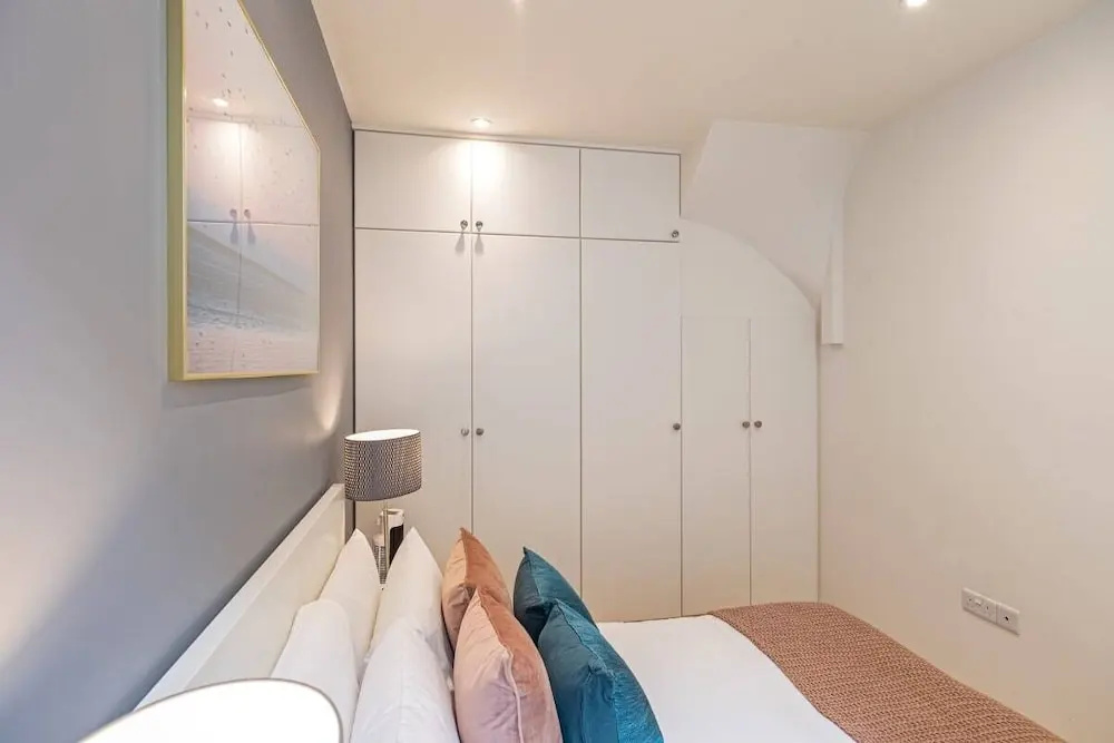 Stunning 2 Bed House W/patio nr Battersea