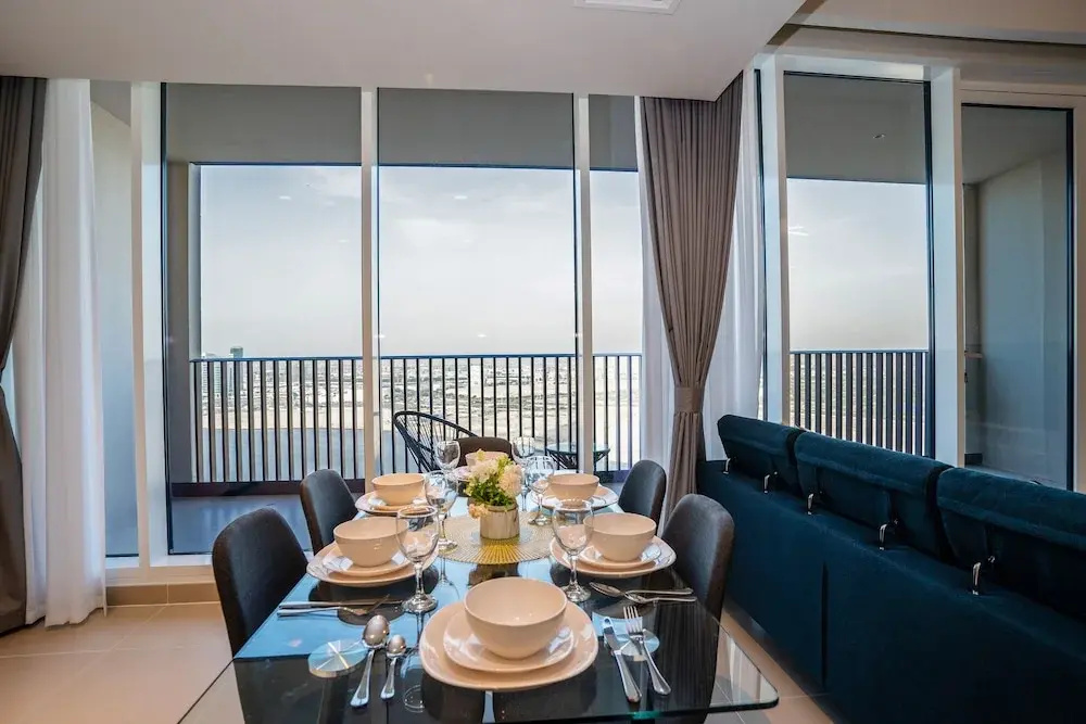 Tanin - Breathtaking Panoramic Canal Views From Balcony
