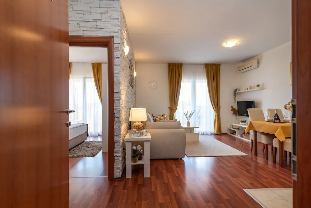 Tonina Apartments