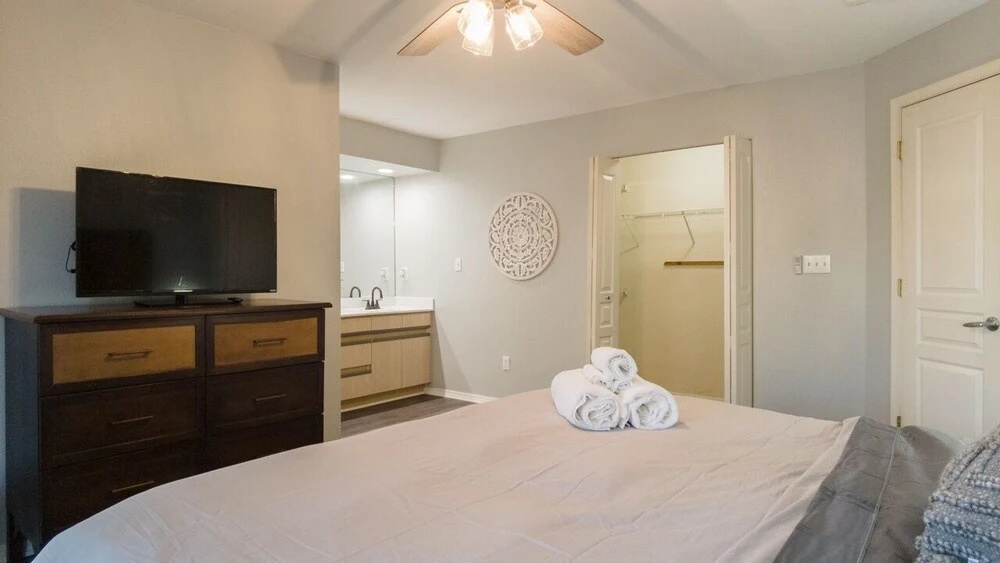 Meadowbrook 3-3 2 Bedroom Condo