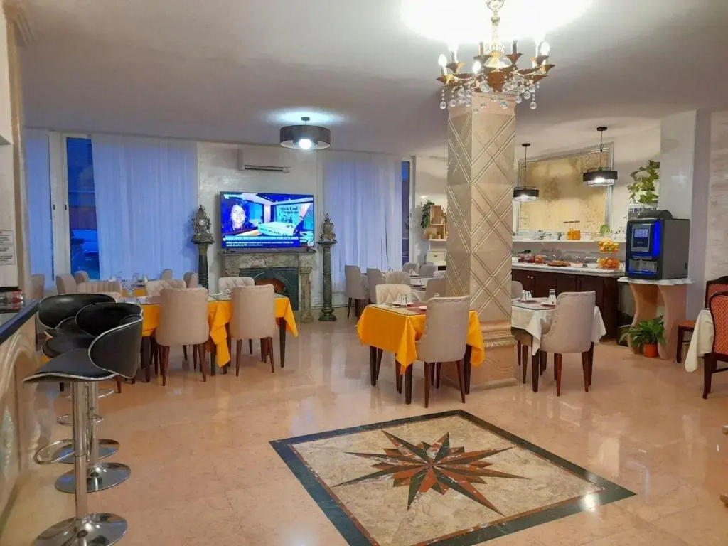 HOTEL ROYAL Paris Ivry
