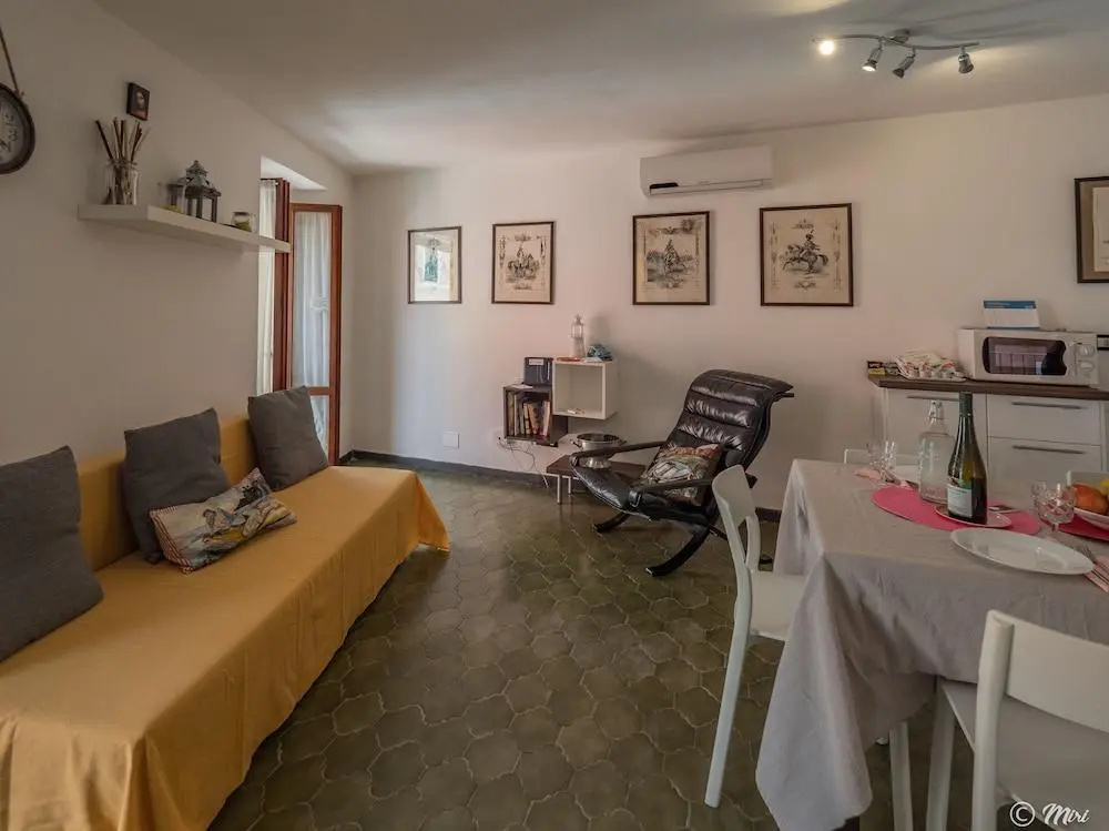El Nin Apartment with Terrace & AC