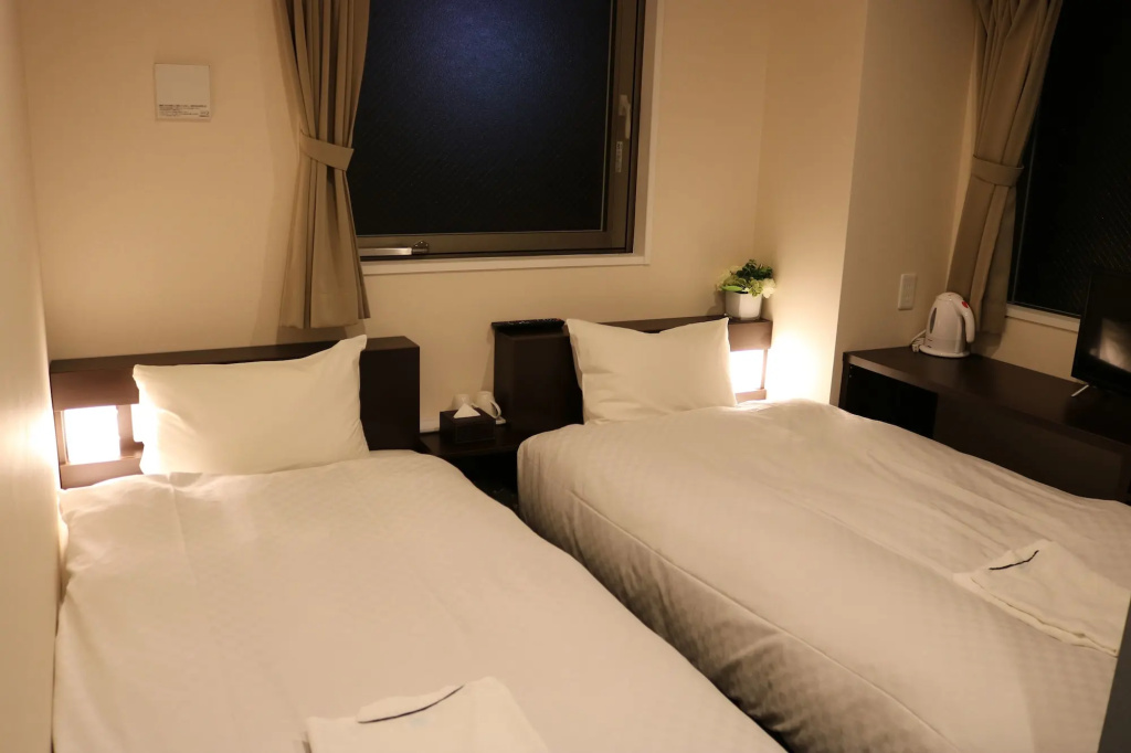 Floral Hotel · SakaisuJi-Honmachi Osaka