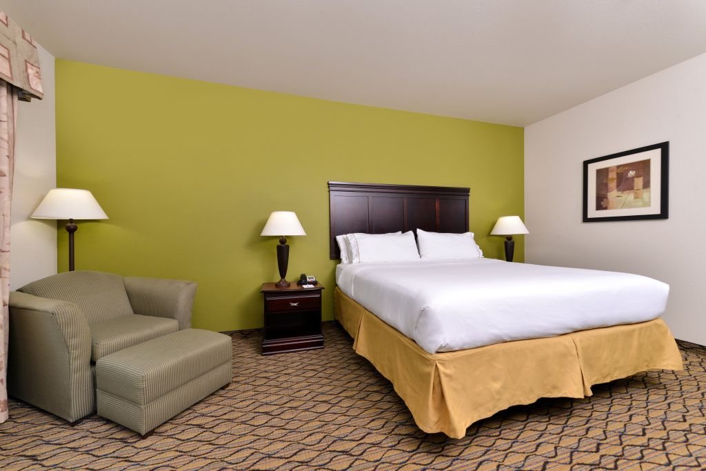 Holiday Inn Express Hotel & Suites Sherman Highway 75 by IHG