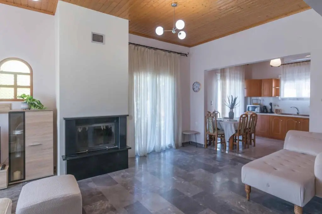 Olea House 2' walk from the sea