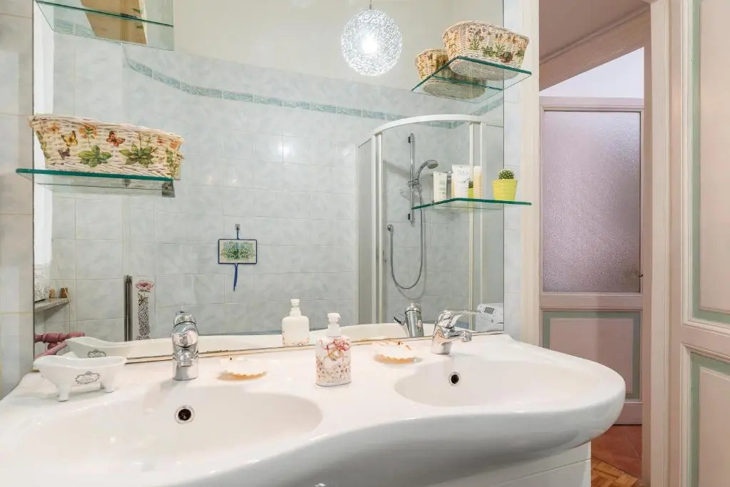 Flower'S Market Apartment - Charme Homes