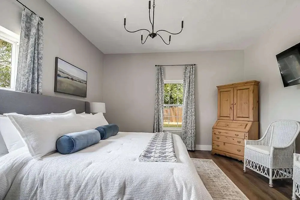 108 Wisteria Dr