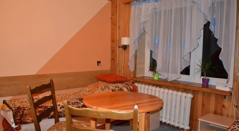 Pokoje Gościnne Na Skraju Lasu