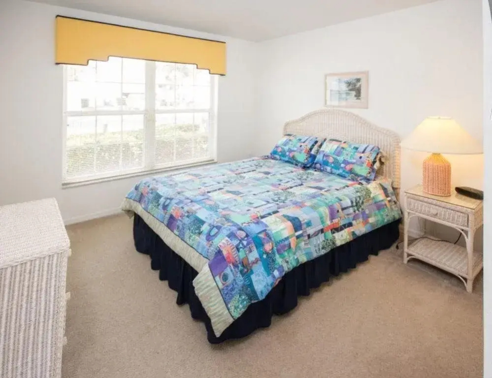 ACO PREMIUM – 7 bd with pool, Game Room (1500)