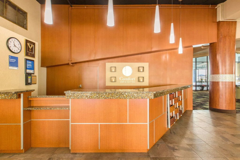 Coastal Hotel & Suites Virginia Beach - Oceanfront