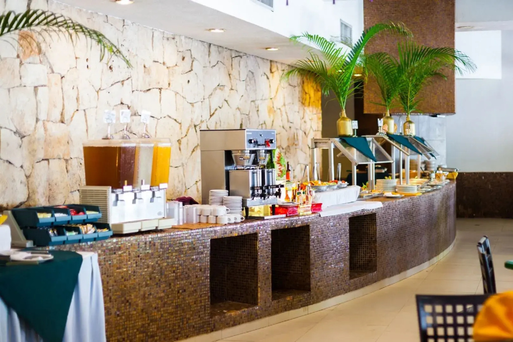 Отель Tukan Hotel Playa del Carmen