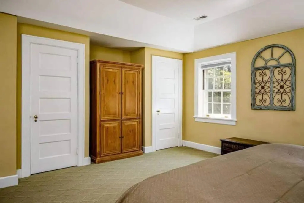 Knollwood House Bed & Breakfast