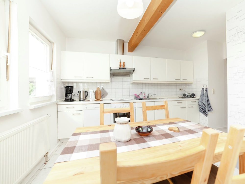 Ferienwohnung in Densberg mit Terrasse